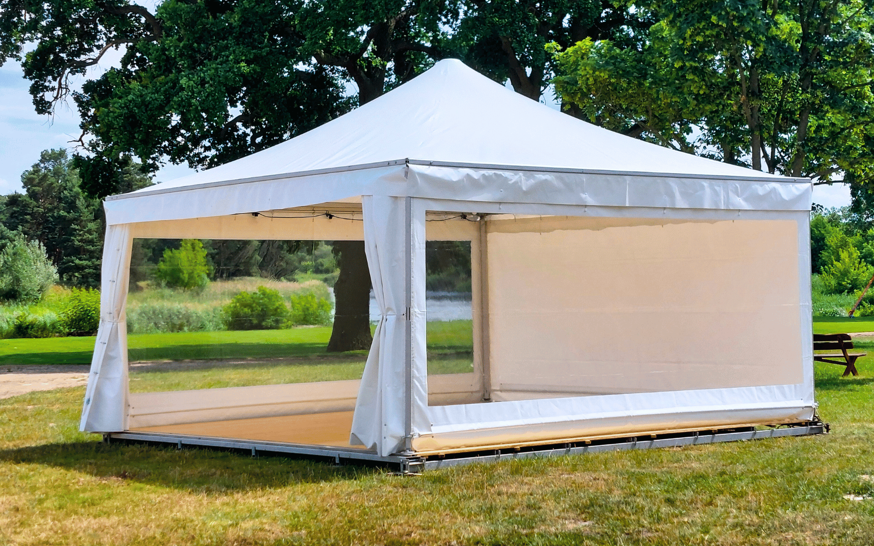 Namiot imprezowy 5x5 metrów z podłogą